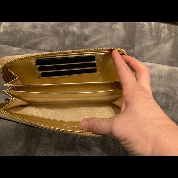Kate Spade Wristlet, Gold! - Picture 2 of 6
